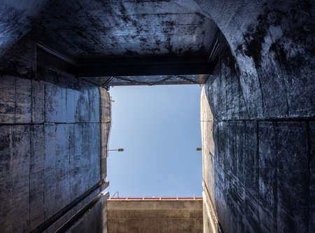 Very deep lock in the Carrapatelo dam on River Douro in Portugalの写真素材