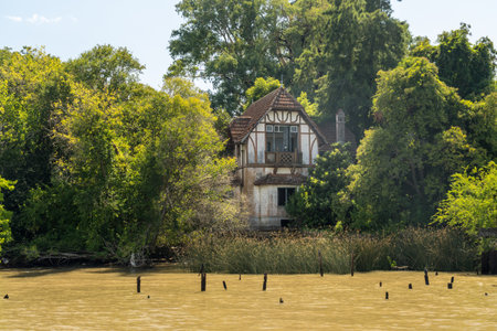 Abandoned and rotting home on banks of Parana delta near Tigre Argentinaの写真素材