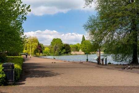 Promenade along the lake shore of the Mere in Ellesmere in Shropshireの写真素材