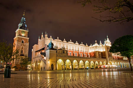 Poland, Krakow. Market Square at night.のeditorial素材