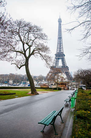 view of the Eiffel Tower in Parisのeditorial素材