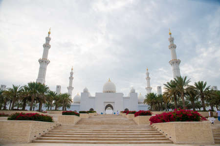 Sheikh Zayed Mosque in Abu Dhabiのeditorial素材