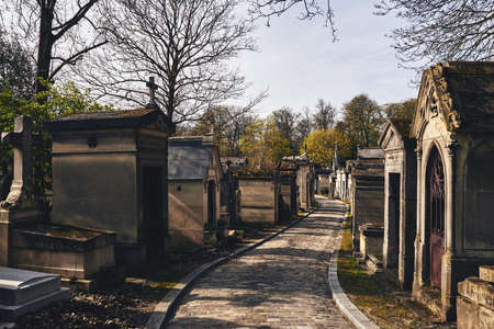 PARIS, FRANCE -APRIL 4, 2018: Pere Lachaise Cemetery is the largest cemetery in the city of Parisのeditorial素材