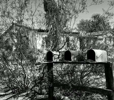 Abandoned at homeの素材