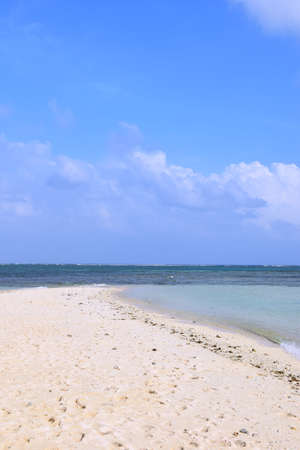 Sand Bar in the middle of the sea on a beautiful summer day.のeditorial素材
