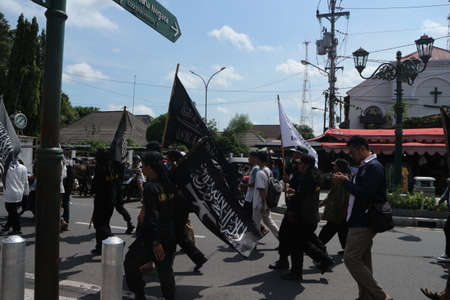 30 March 2019, Yogyakarta, Indonesia : solidarity actions for Palestine that took place along the Malioboro street in Yogyakartaのeditorial素材