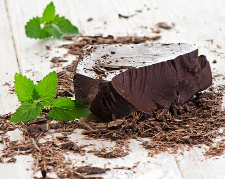 Chocolate piece with mint. Selective focusの写真素材