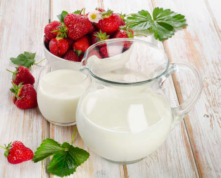 Healthy breakfast - milk and  fresh strawberries. Selective focusの写真素材