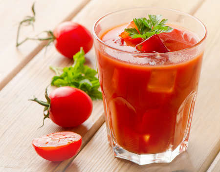 Cocktail  with  fresh  tomatoes and ice. Selective focusの写真素材