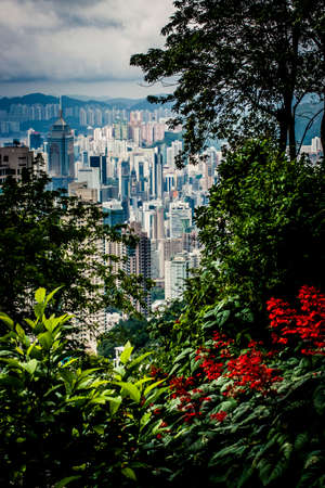 Hong Kong, China - 20 May, 2009: Looking east from Victoria Peak towards the districts of Admiralty and Wan Chaiのeditorial素材