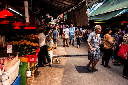 Hong Kong, China - 4 June, 2009: Apliu street market in Sham Shui Po, a district in Kowloon, Hong Kongのeditorial素材