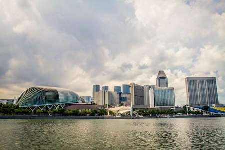 Singapore, Singapore - 20 May, 2010: Skyline of the city with the opera and theater house on the waterfrontのeditorial素材