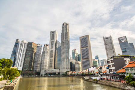 Singapore, Singapore - 6 January, 2017: Skyline of the city along the banks of the riverのeditorial素材