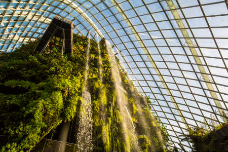 Singapore, Singapore - 7 January, 2017: The Cloud Forest dome and environment at the Gardens by the Bay Complexのeditorial素材