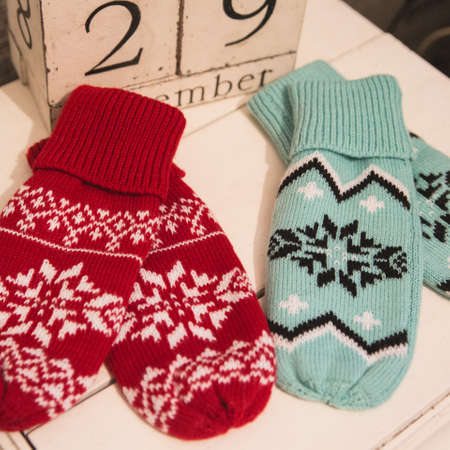 women's winter accessory next to the calendarの写真素材