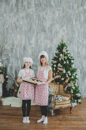 Mother and daughter to cook sconesの写真素材