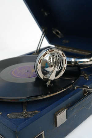  The device for playing phonograph records over white background.                              の写真素材