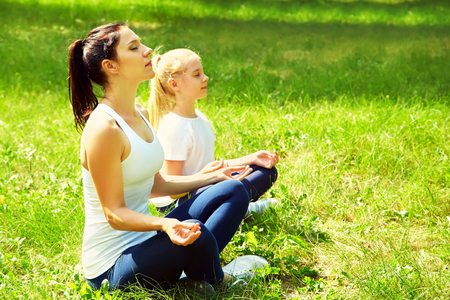 sporty mother and daughterの写真素材