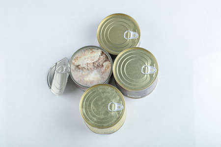 Top view of open or close can. canned beef. ON white backgroundの写真素材