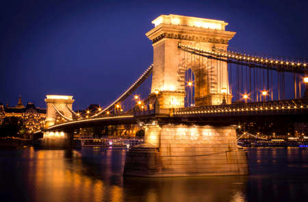 Chain Bridgeの写真素材