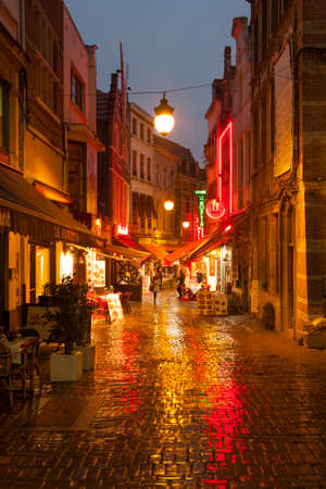 evening walking street in Bruxellesのeditorial素材