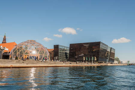 Danish Royal National Library - The largest library in the nordic countries and temporary artistic dome in front of itのeditorial素材
