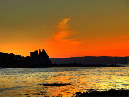 Sunset Over Lochranza Castleの写真素材