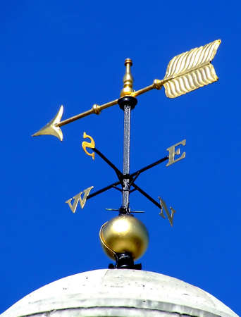 Tower with an arrow at the top and world parts pointer
