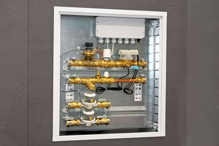 Home pipes for heating with electronic control
