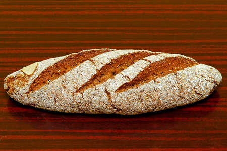 Whole grain brown rye bread without yeast 