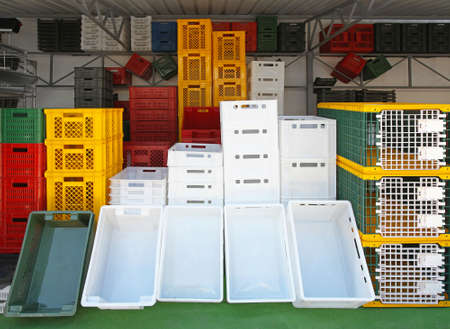 Plastic crates and boxes for transportation