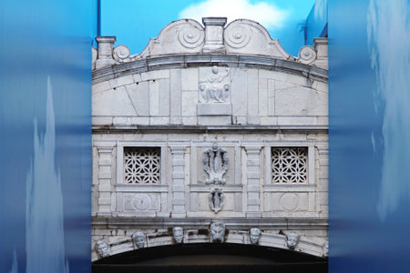 VENICE, ITALY - JUNE 16  Bridge of Sighs on JUNE 16, 2010  The Bridge of Sighs during maintenance in Venice, Italy のeditorial素材