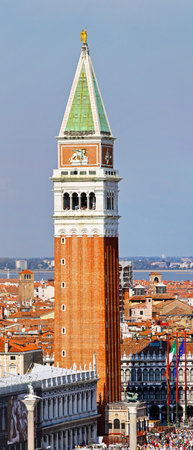 VENICE, ITALY - SEPTEMBER 26: St. Marks campanele tower in Venice on SEPTEMBER 26, 2009. Famous St. Marks campanele tower in Venice, Italy.のeditorial素材