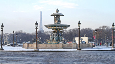 PARIS, FRANCE - JANUARY 07: Fountaines de la Concorde in Paris on JANUARY 07, 2010. Turned Off Water at Famous Fountain in Winter at Place de la Concorde in Paris, France.のeditorial素材