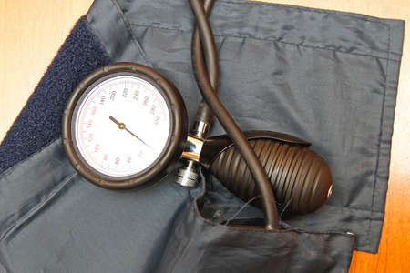 Blood Pressure Monitor Device With Analog Gauge