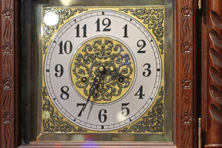 Vintage Style Engraved Gold Mechanical Grandpa Clock