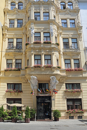 Vienna, Austria - July 12, 2015: Neo Baroque Zur Wiener Staatsoper Hotel at Krugerstrabe street in Vienna, Austria.のeditorial素材