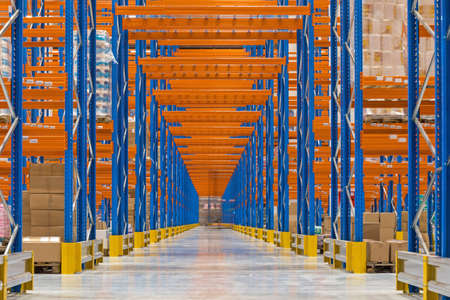 Corridor Way Under Shelving System in Distribution Warehouse
