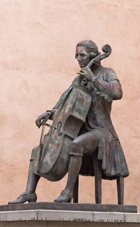 Statue of Luigi Boccherini in medieval city of Lucca, Tuscany, Italyのeditorial素材