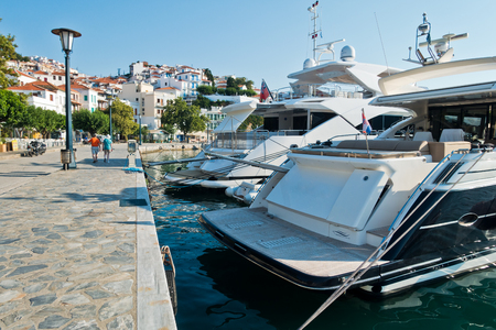 Skopelos town and harbor at summer morning, island of Skopelos, Greeceのeditorial素材