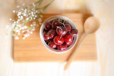 cherry in bowlの写真素材