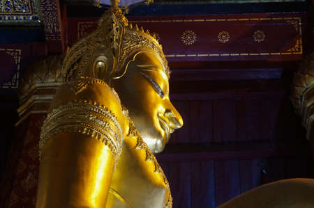 Gold Buddha Statue Wat Na Phra Meru Wat Na Phra Men Ayutthaya, Thailandのeditorial素材
