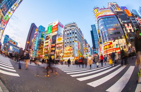 TOKYO - MARCH 28: Street life in Shinjuku March 28, 2016. Shinjuku is a special ward located in Tokyo Metropolis, Japan. It is a major commercial and administrative centreのeditorial素材