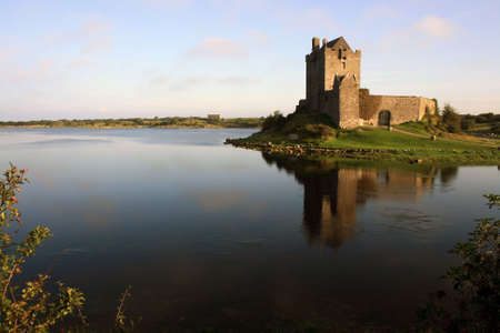 Early morning view of Dunguaire castle, county Galway, Irelandの写真素材