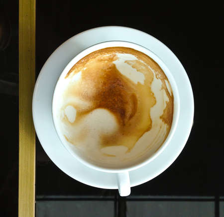 Empty cup of coffee on the tableの写真素材