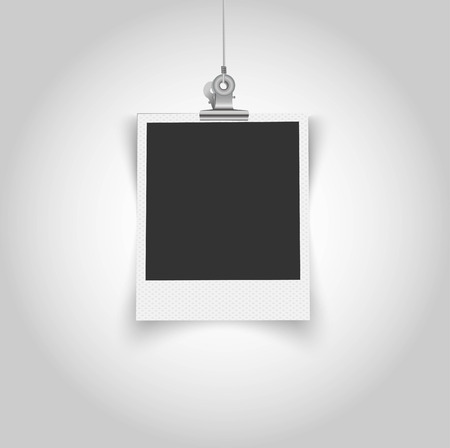 Empty polaroid frame with bulldog clipのイラスト素材