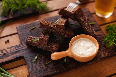 beer appetizer - bread crumbs garlic