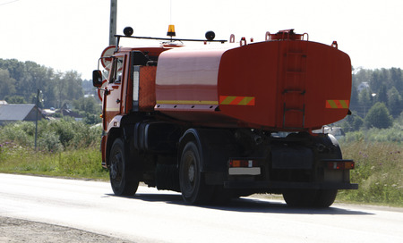 Street flusher machine or special cleaning machinery with clipping pth