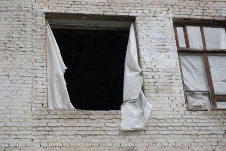 the building to be demolished