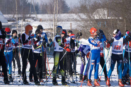 Russia Berezniki-01.05.2018: right after the start of the ski marathon in cross- country skiing, in the ski marathon 46 kmのeditorial素材